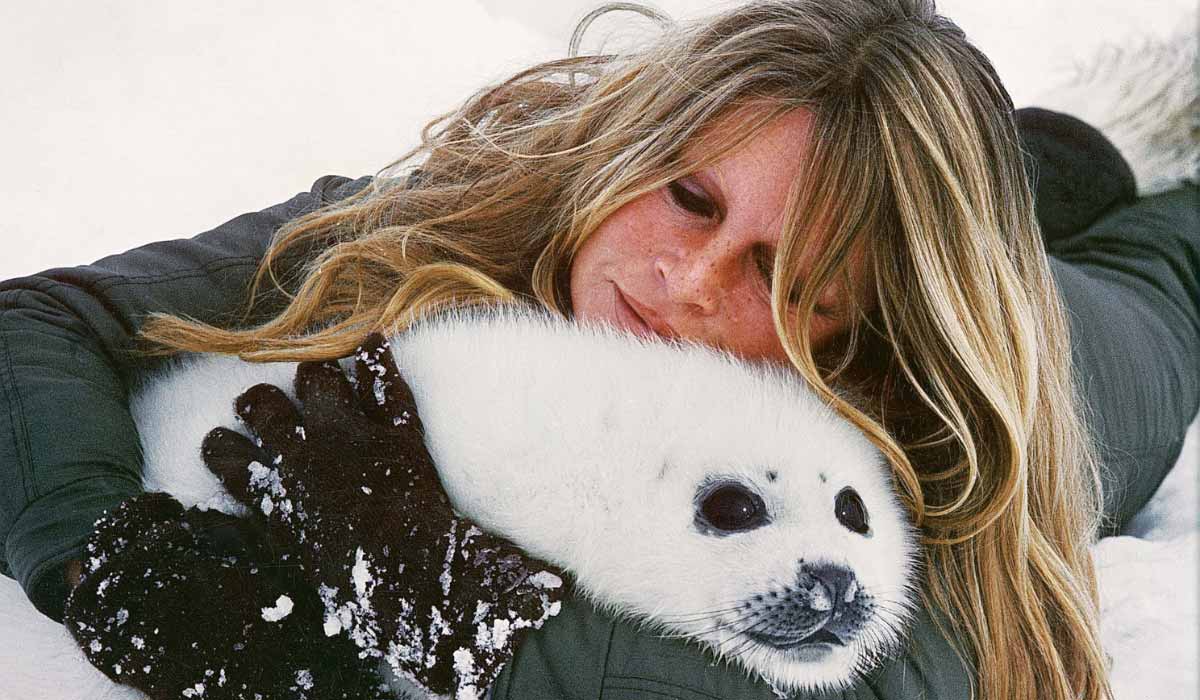 Brigitte Bardot: l’icona che ha trasformato la fama in amore per gli animali
