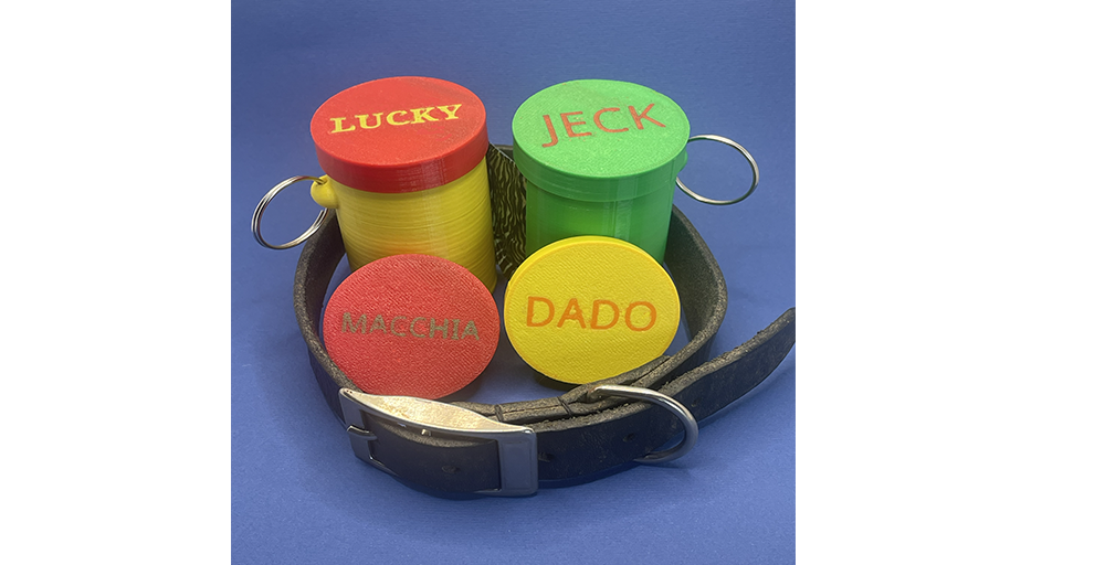 Dado approva! 🐾Basta porta sacchetti tristi! Regala al tuo cane un accessorio col suo nome sopra